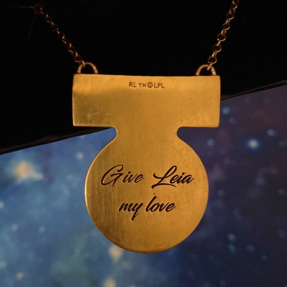 Rocklove + Star Wars Princess Leia Medal of Yavin necklace - Picture 3 of 4